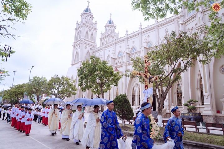 giao xu ap lu hanh huong nam thanh 2025 7