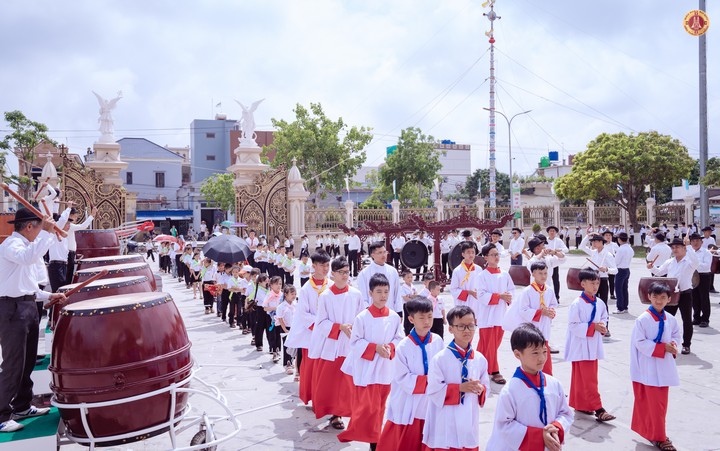 giao xu ap lu hanh huong nam thanh 2025 9