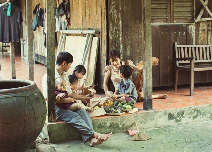 ly hai minh hang 04