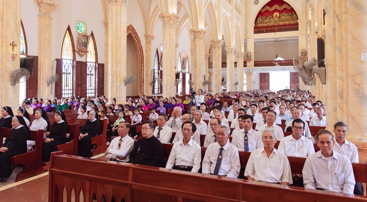 le gio 1 nam cha phero vu ngo quy 2025 11
