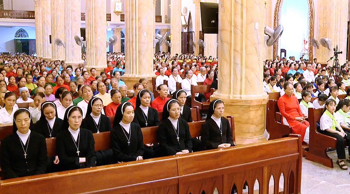 dai dong mung le duc me man coi 16