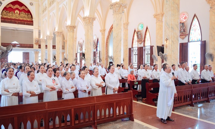 gia dinh tan hien hanh huong dai dong 3
