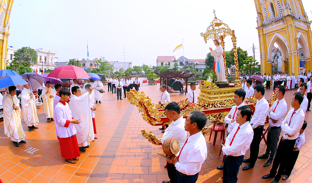 Hạt Đại Đồng: Hội Lòng Chúa Thương Xót mừng lễ