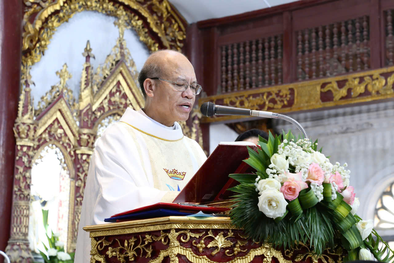 Cha Gioakim Ngô Văn Chương nhận xứ Liên Thượng