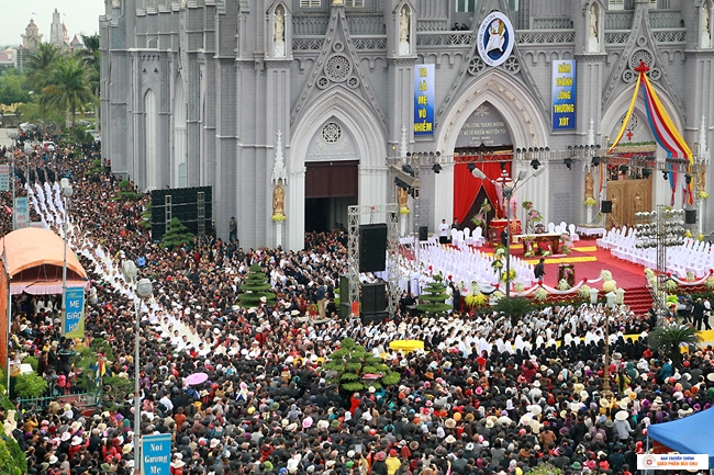 Khai Mạc Năm Thánh Lòng Thương Xót