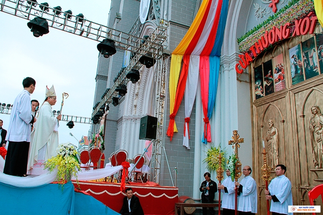 Khai Mạc Năm Thánh Lòng Thương Xót