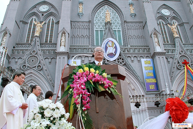 Khai Mạc Năm Thánh Lòng Thương Xót