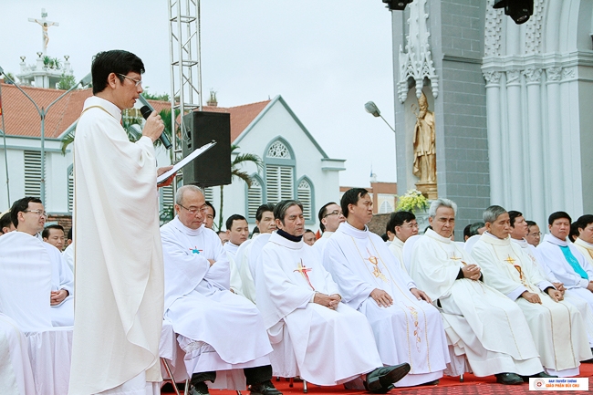 Khai Mạc Năm Thánh Lòng Thương Xót