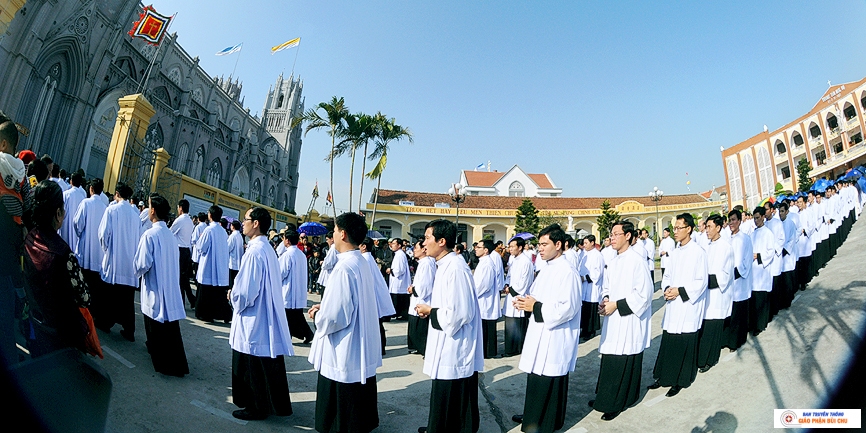 Đại Lễ Đức Mẹ Vô Nhiễm Năm 2016