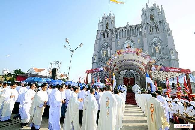 Đại Lễ Đức Mẹ Vô Nhiễm Năm 2016