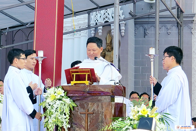 Đại Lễ Đức Mẹ Vô Nhiễm Năm 2016