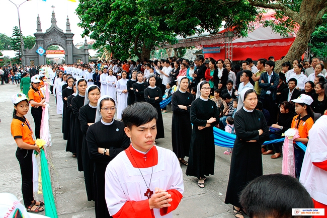 Thánh Lễ Truyền Dầu Năm 2017