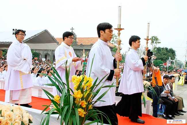 Thánh Lễ Truyền Dầu Năm 2017