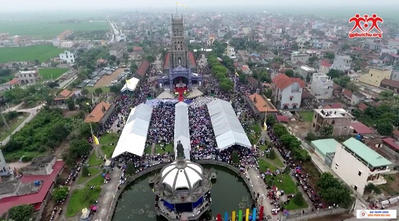Thánh Lễ Truyền Dầu Năm 2017