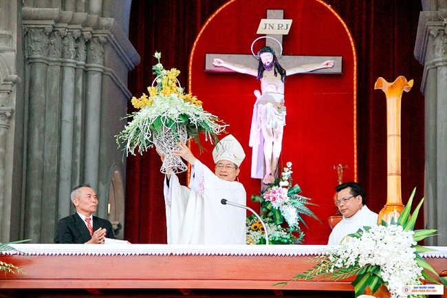 Thánh Lễ Truyền Dầu Năm 2017