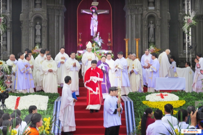 Thánh Lễ Truyền Dầu Năm 2017