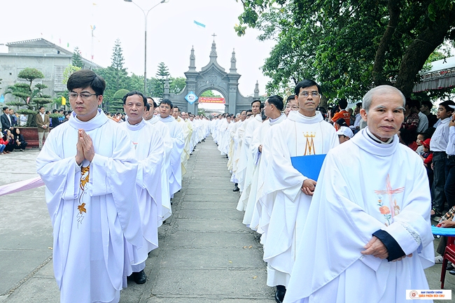 Thánh Lễ Truyền Dầu Năm 2017