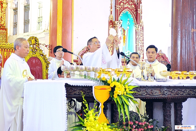 Hình ảnh lễ Truyền Chức Linh Mục năm 2018