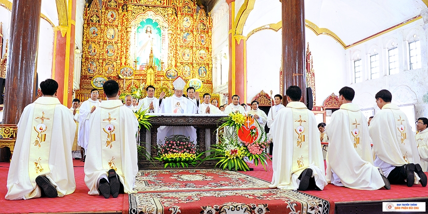 Hình ảnh lễ Truyền Chức Linh Mục năm 2018