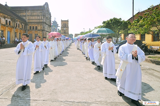 Hình ảnh lễ Truyền Chức Linh Mục năm 2018