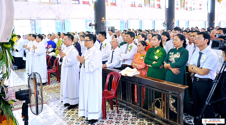 Hình ảnh lễ Truyền Chức Linh Mục năm 2018