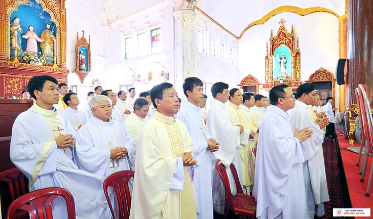 Hình ảnh lễ Truyền Chức Linh Mục năm 2018