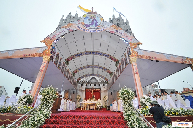 Đại Lễ Đức Mẹ Vô Nhiễm Nguyên Tội 2018