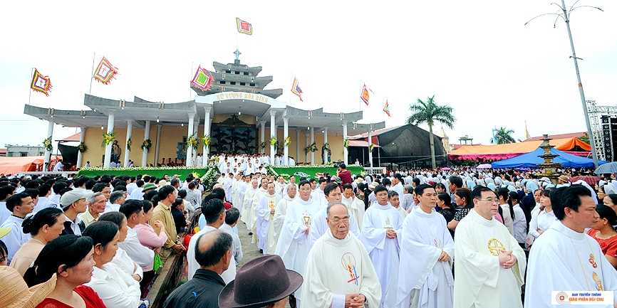 Lễ Truyền Dầu Giáo phận Bùi Chu năm 2020