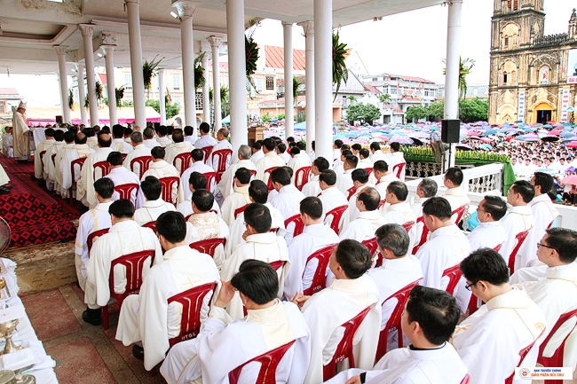 Lễ Truyền Dầu Giáo phận Bùi Chu năm 2020