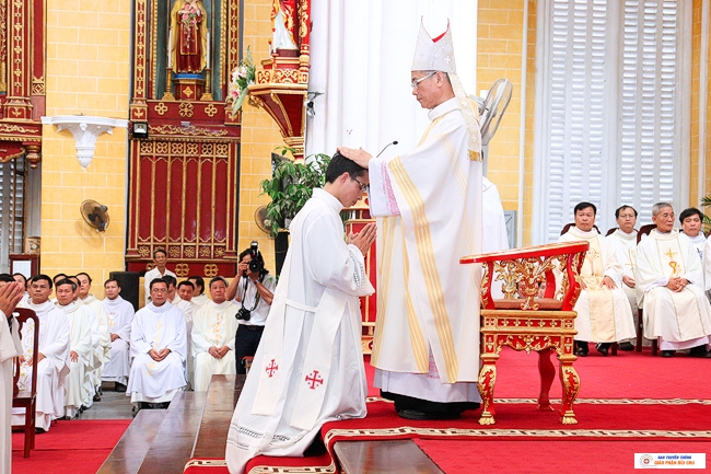 Thánh Lễ Truyền Chức Linh Mục 24/10/2020