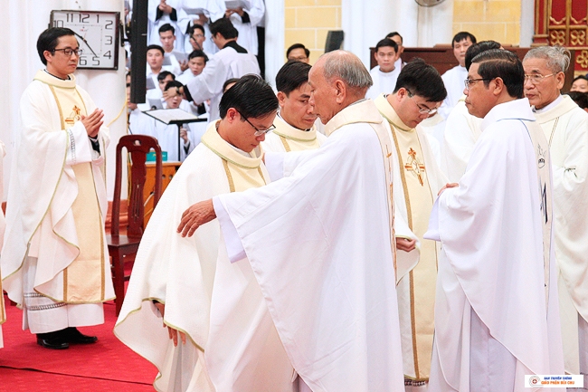 Thánh Lễ Truyền Chức Linh Mục 24/10/2020